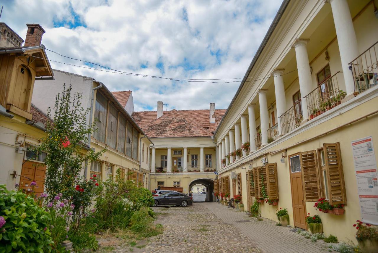 History Piata Mare Apartment *