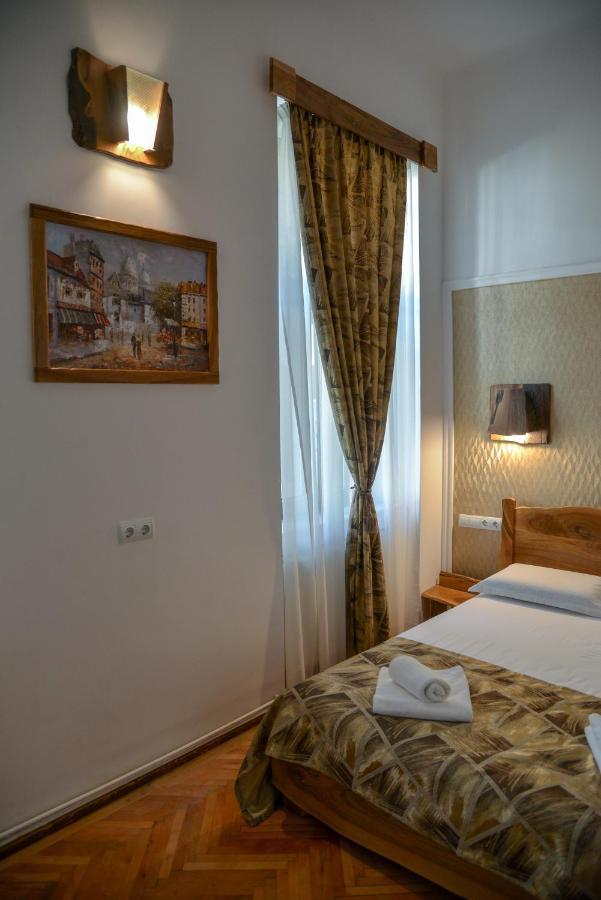 Apartment History Piata Mare *